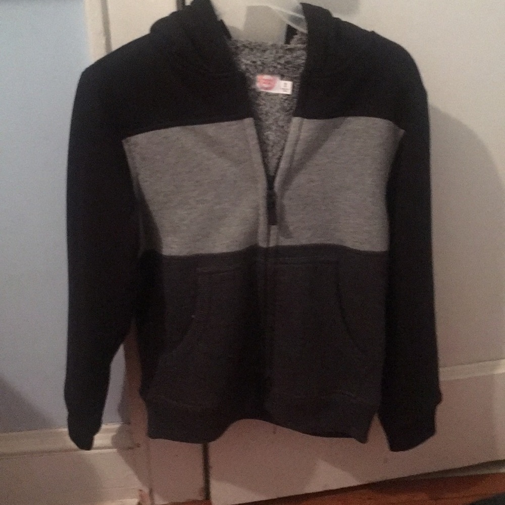 Boys warm sweatshirt size 8